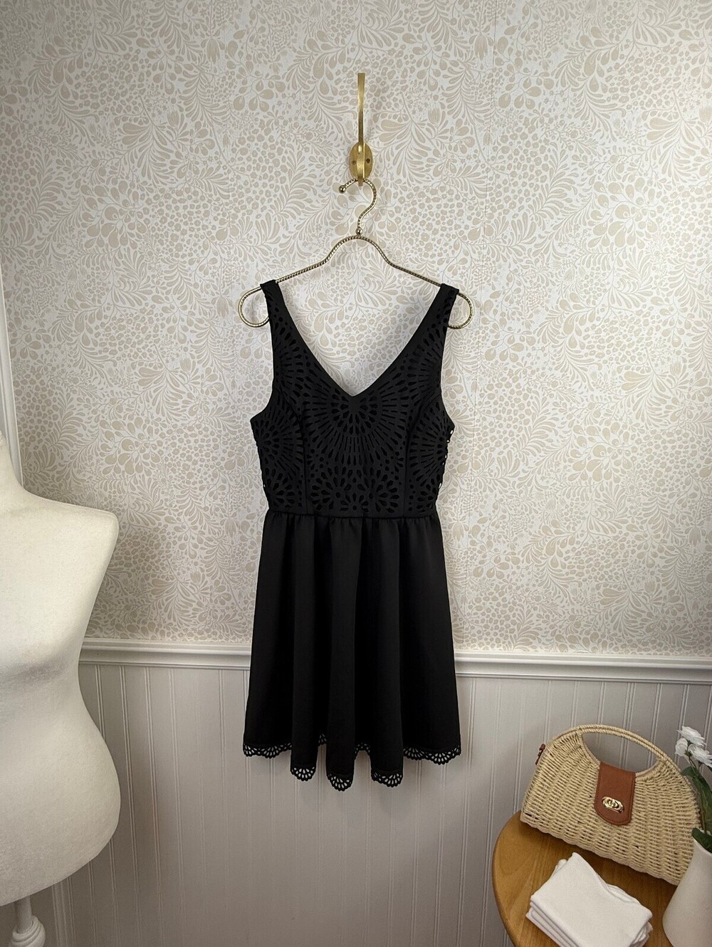 Susana Monaco Black Laser Cut Scalloped Trim Fit and Flare Dress - Size - 8